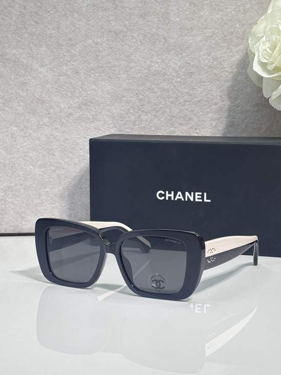 Picture of Chanel Sunglasses _SKUfw79760168fw